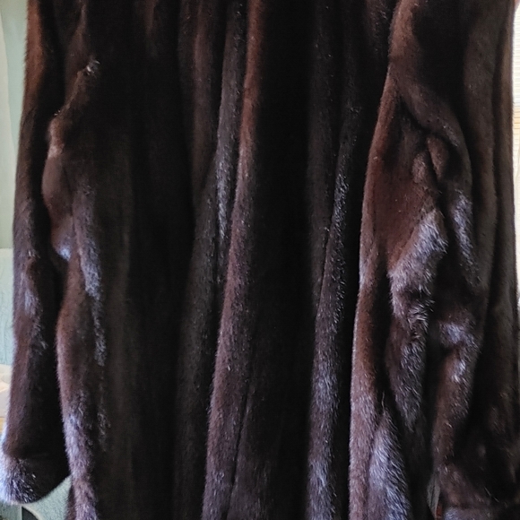 Mink coat plus size 3X  Natural Dark Mahogany/ Black Mink Stroller, gorgeous. - Picture 2 of 10